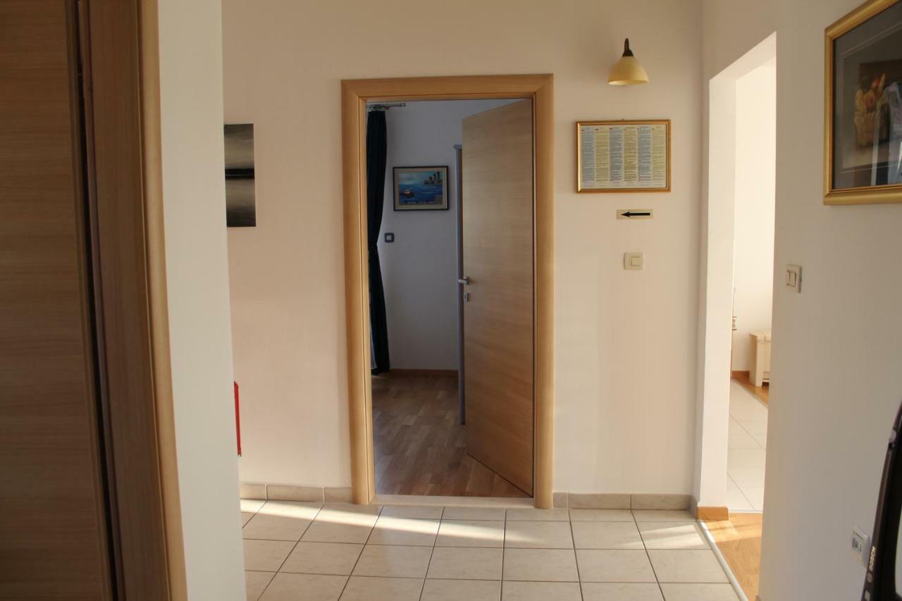Apartman Nives Apartment Trogir Exterior photo